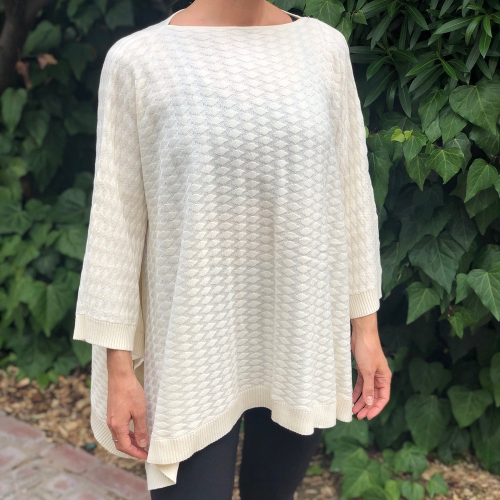 Lululemon Divinity Poncho (New With Tags)